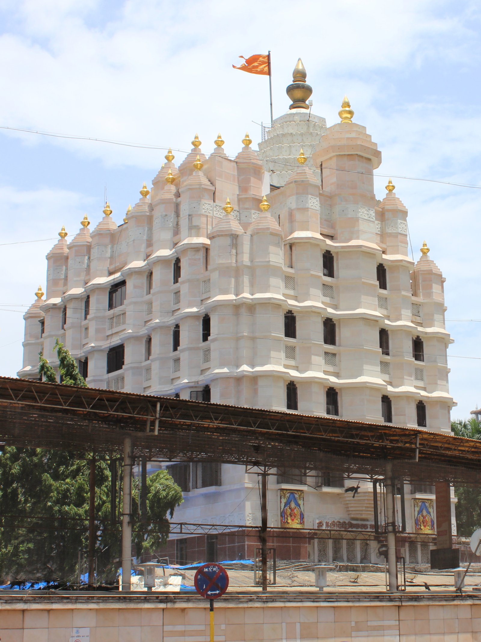 Ganesh and the Shree Siddhivinayak Ganapati Mandir - Mumbai | Secret World Trip Planner
