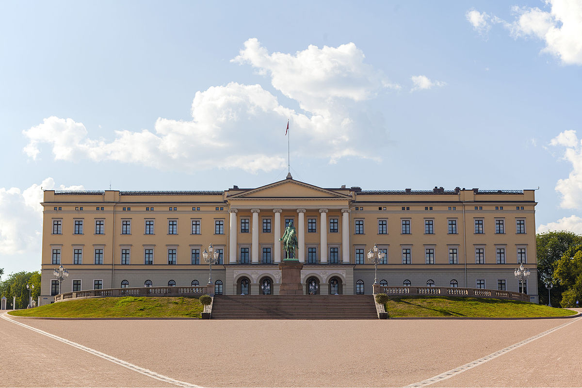 Königlicher Palast - Slottsplassen 1 | Secret World Trip Planner