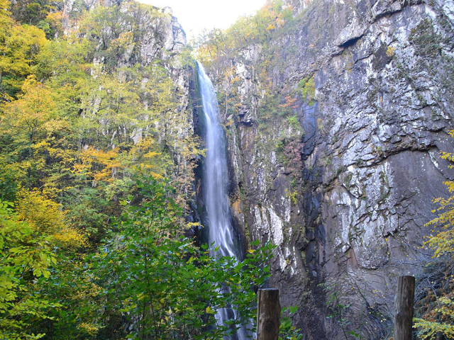 Livaditis-Wasserfall (Thrakien) - Unnamed Road | Secret World Trip Planner