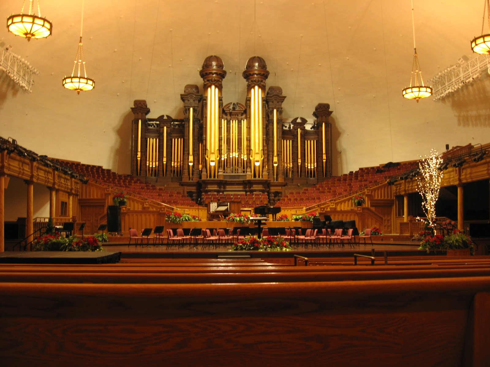 Mormon Tabernacle - Salt Lake City's most famous building. - Salt Lake City | Secret World Trip Planner
