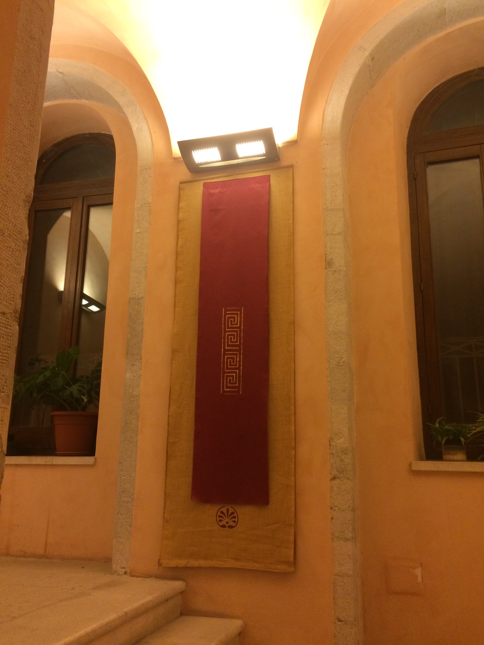 Potenza: पुरातत्व के संग्रहालय Palazzo Loffredo - Potenza | Secret World Trip Planner
