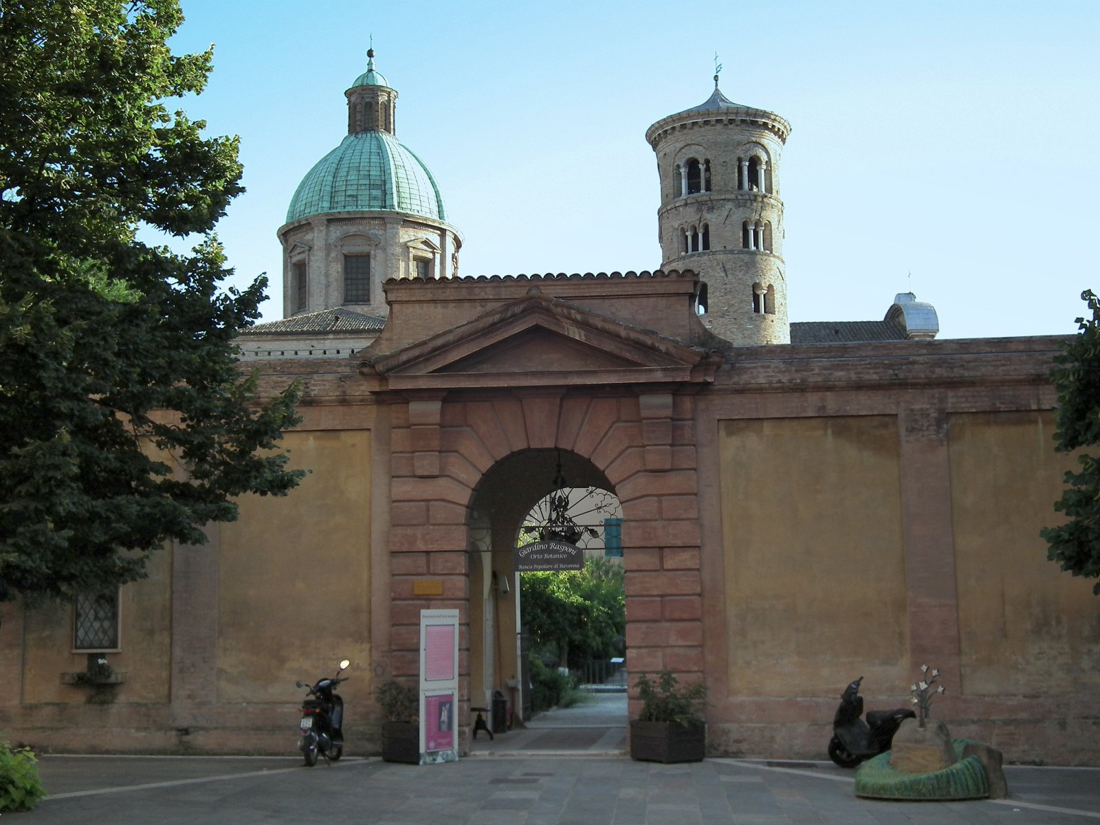 Rasponi Garden or Garden of Forgotten Herbs - Ravenna | Secret World Trip Planner