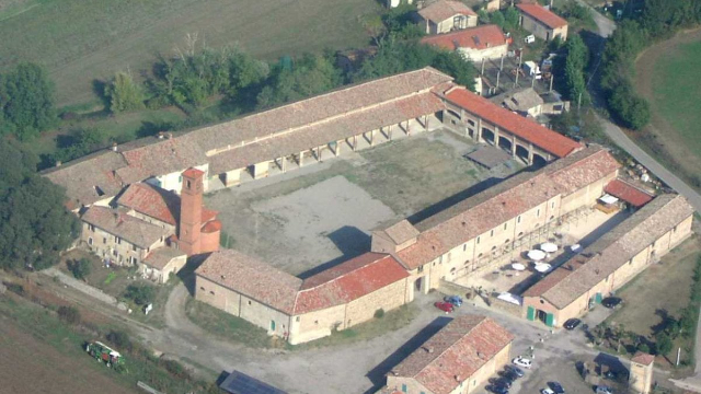 Tribunalul din Giarola - 43044 | Secret World Trip Planner