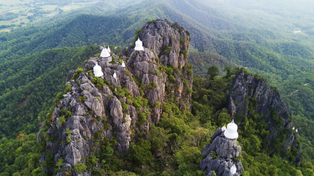 Wat Chaloemprakiat Prachomklao Rachanusorn-Tempel — Wichet Nakhon