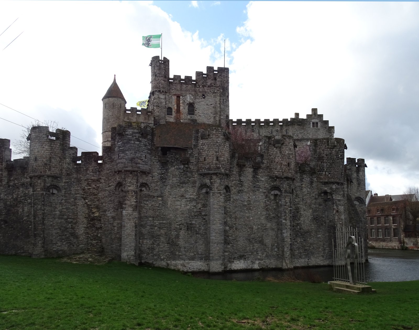 Schloss der Grafen - Gent | Secret World Trip Planner