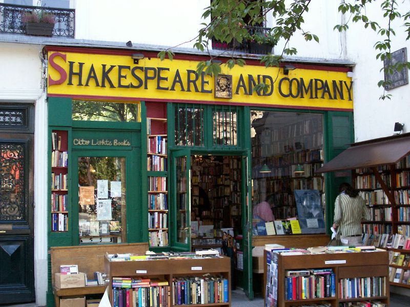 Paris | Shakespeare and Company: an iconic bookstore - Paris | Secret World Trip Planner