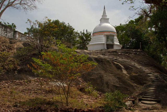 Kudumbigala-Kloster - Okanda | Secret World Trip Planner