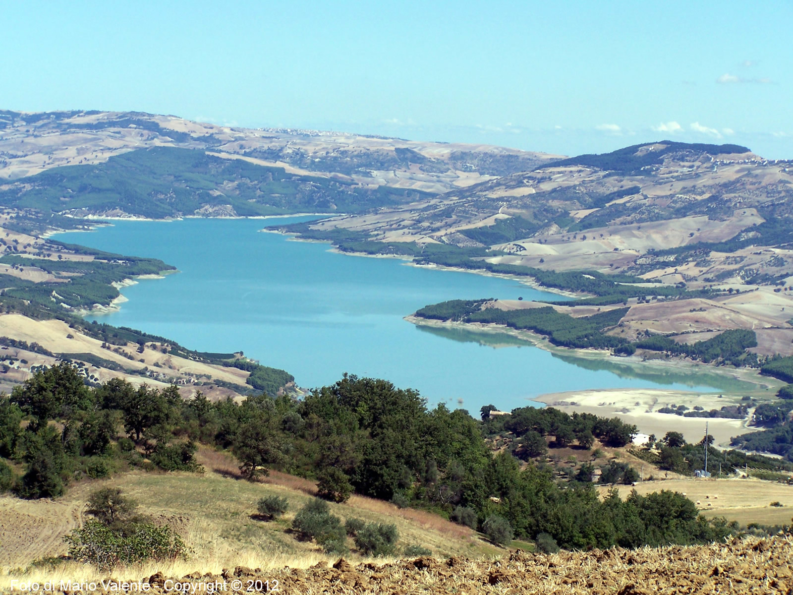 ਅੱਖ ਝੀਲ - Lago di Occhito | Secret World Trip Planner