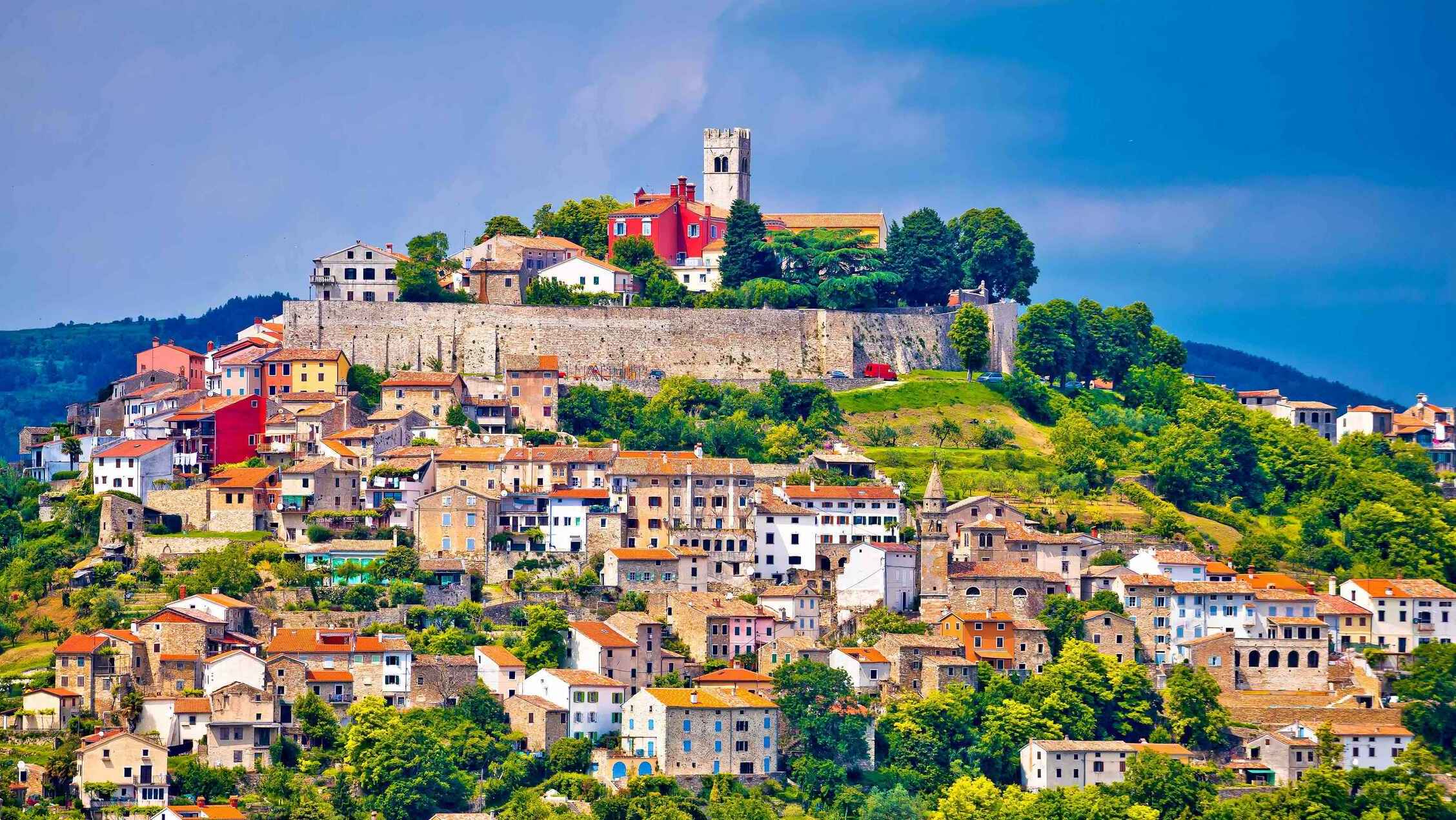 Motovun, eine der besten versteckten Perlen Kroatiens — Montona