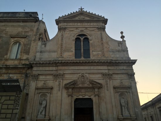 Chiesa di San Francesco di Assisi - Ostuni | Secret World Trip Planner