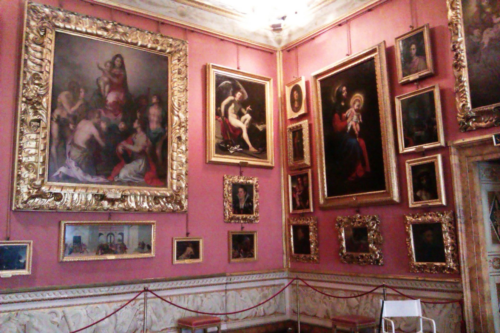 Galleria Palatina-Firenze - Firenze | Secret World Trip Planner