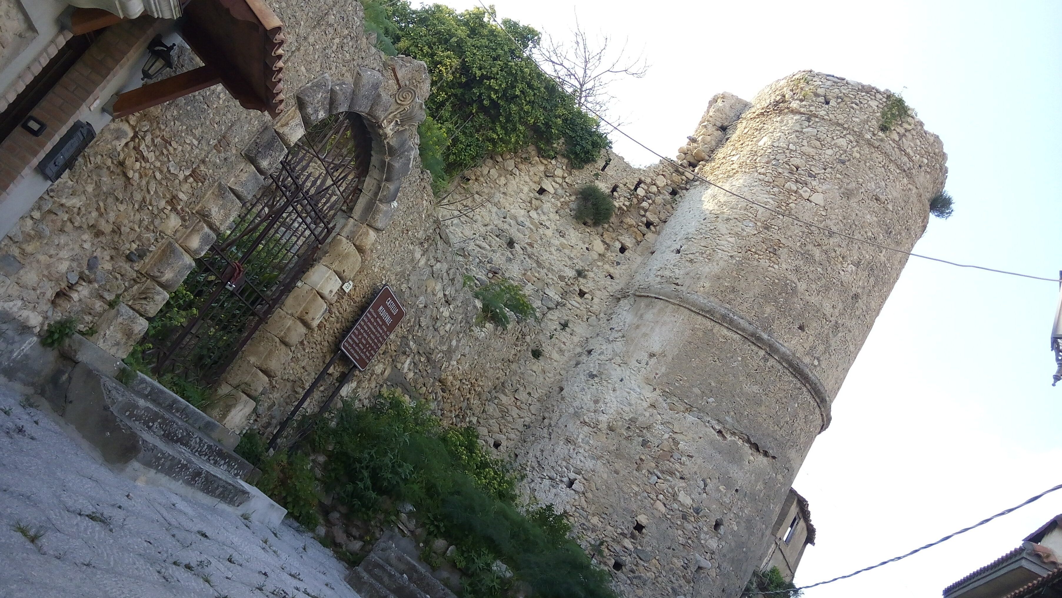 Il Castello medievale di Gioiosa Ionica - Gioiosa Ionica | Secret World Trip Planner