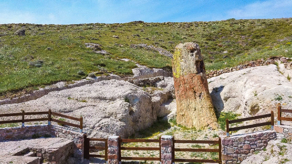 Versteinerter Wald, Agia Marina Paralia — Petrified Forest, Agia Marina Paralia