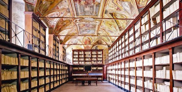 કેડસ્ટ્રલ રૂમ - Napoli | Secret World Trip Planner