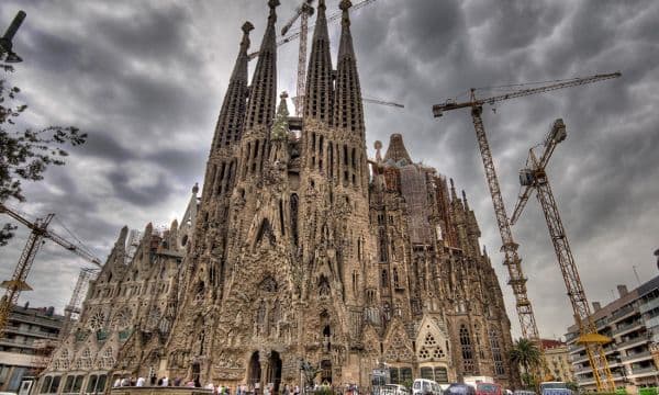 Heilige Familie - Barcelona | Secret World Trip Planner