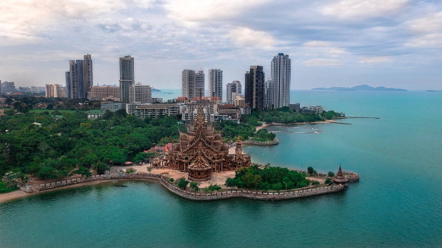 Sanctuary of Truth — Muang Pattaya