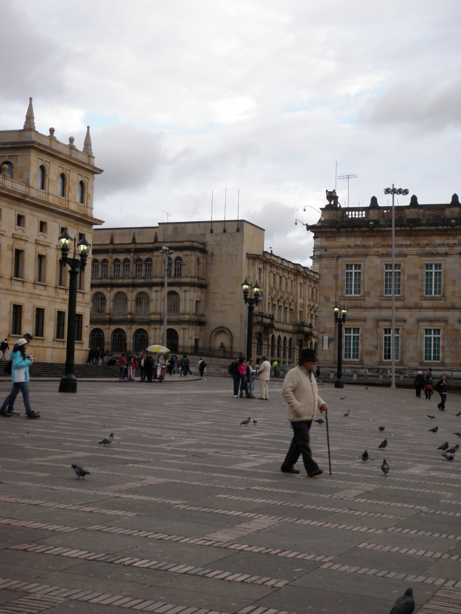Bogotà and the beautiful Plaza de Bolivar - Bogotá | Secret World Trip Planner