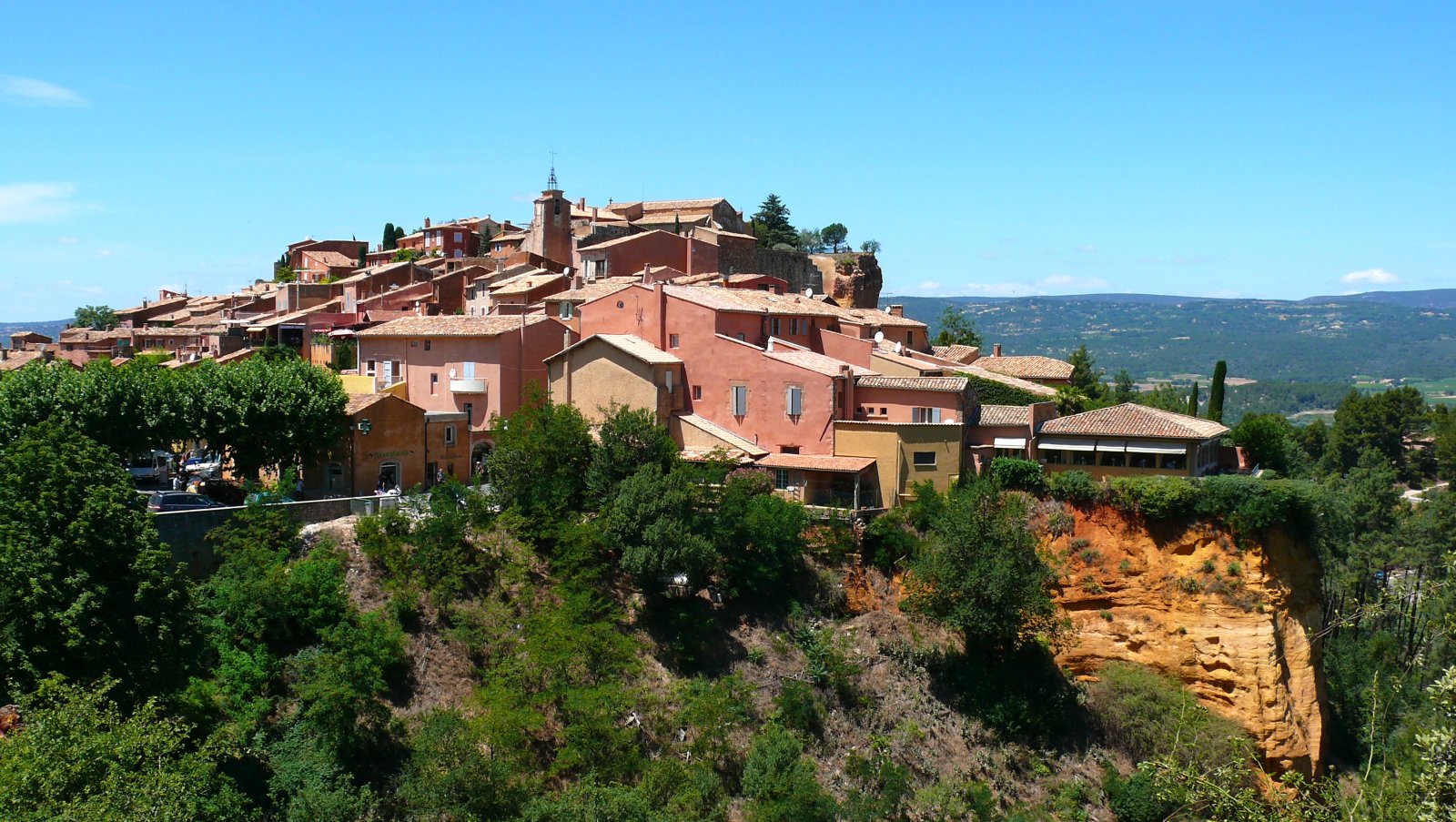 The Ochre of Roussillon - Ménerbes | Secret World Trip Planner