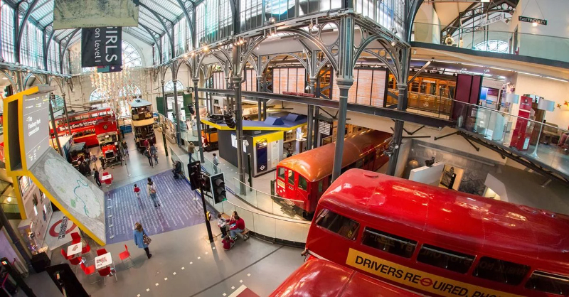 Londoner Verkehrsmuseum — The Piazza