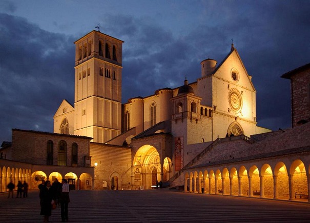Bazylika św. Franciszka - Assisi | Secret World Trip Planner