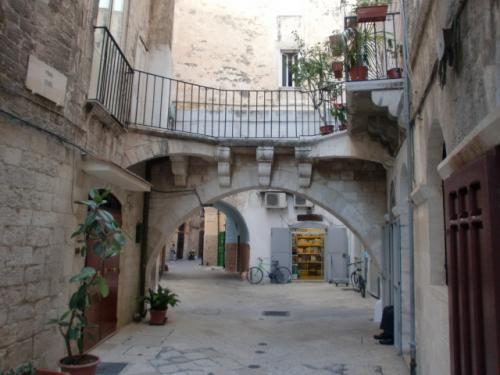 Bogen der Wunder — Bari