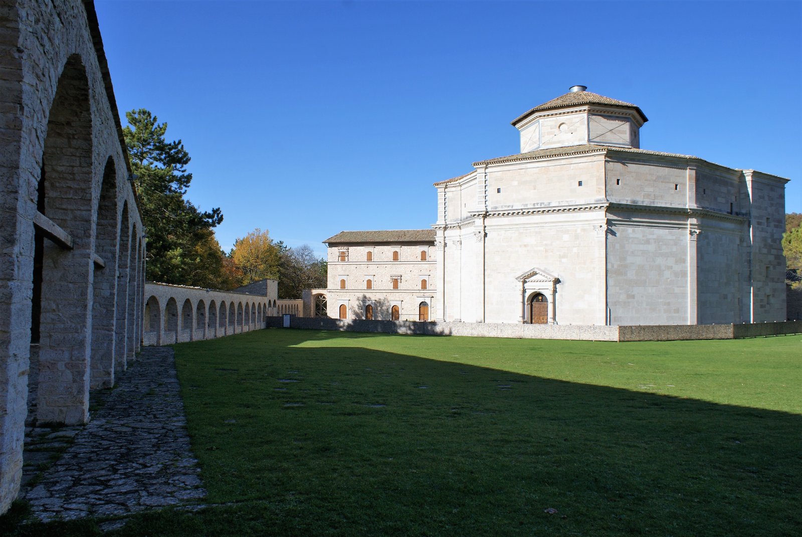 Santuario di Macereto - Macereto | Secret World Trip Planner