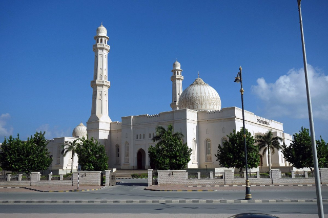 Sultan Qaboos Große Moschee — Salalah