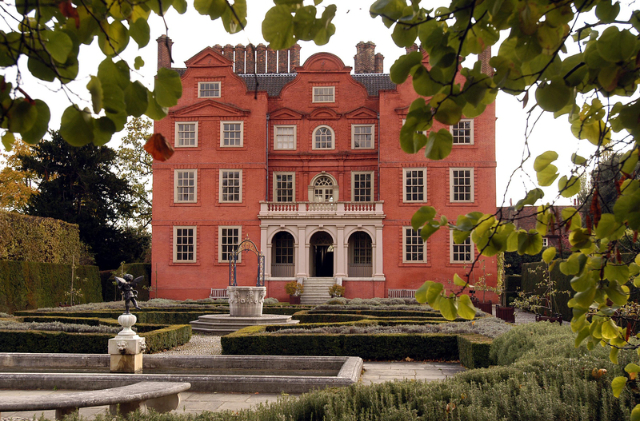 Schloss Kew - Royal Botanic Gardens | Secret World Trip Planner