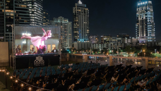 Film ad alta quota con il Rooftop Cinema Club: Elevare l'esperienza cinematografica - New York | Secret World Trip Planner