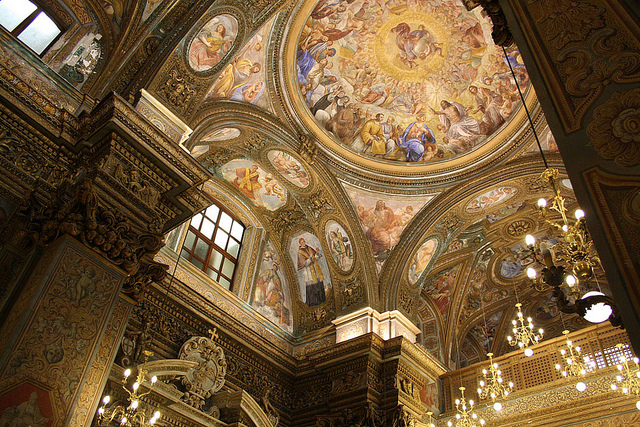 Salerno: Gereja San Giorgio - Salerno | Secret World Trip Planner