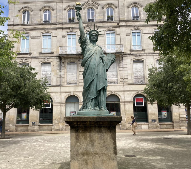 La Statua della Libertà di Bordeaux - Bordeaux | Secret World Trip Planner