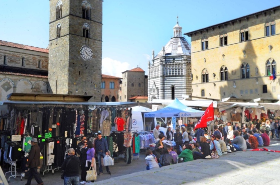 Soko La Mraba - Piazza del Mercato Centrale | Secret World Trip Planner