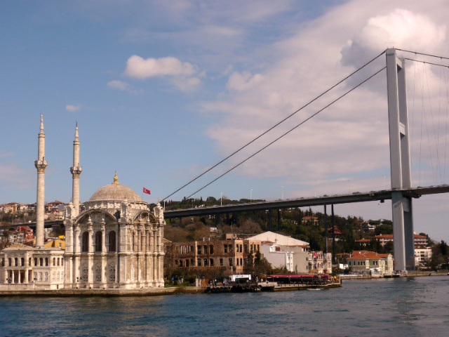 Ortaköy Mosque - Mecidiye Köprüsü Sk. No:1 D:1 | Secret World Trip Planner