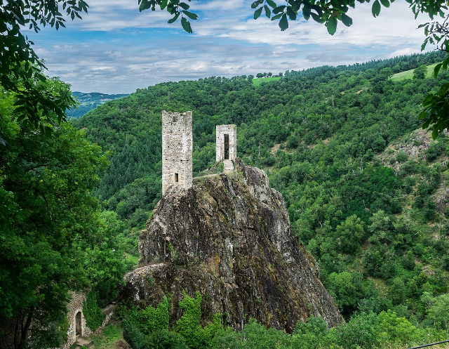 Die Ruinen von Peyrusse-le-Roc - Peyrusse-le-Roc | Secret World Trip Planner