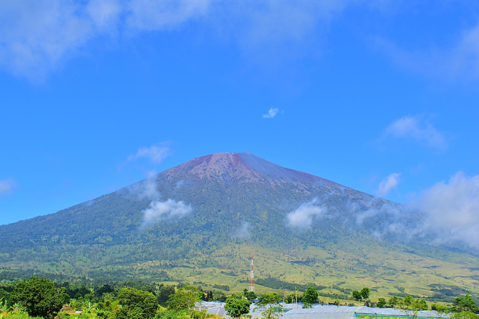 Berg Rinjani Trekking - East Lombok Regency | Secret World Trip Planner