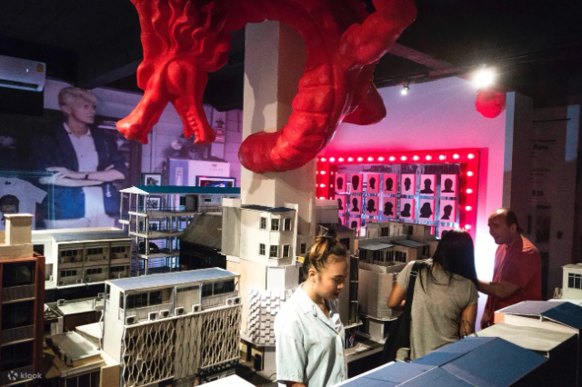 Patpong Museum und Nachtleben - Khet Bang Rak | Secret World Trip Planner