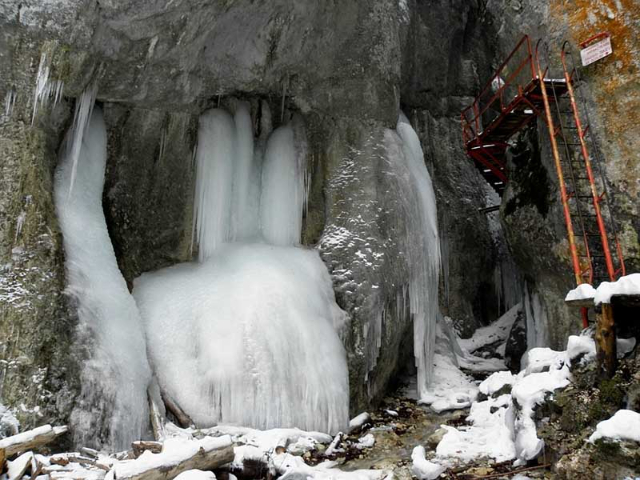 Cascata di Tamina — Unnamed Road