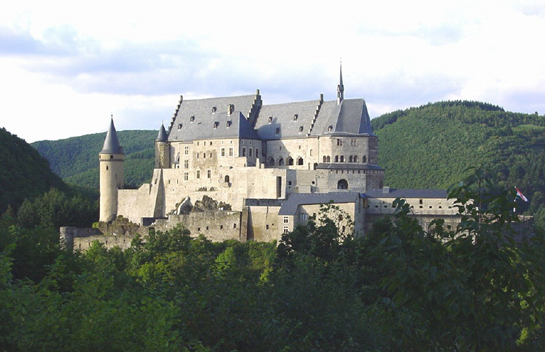 Castello di Vianden - Vianden | Secret World Trip Planner