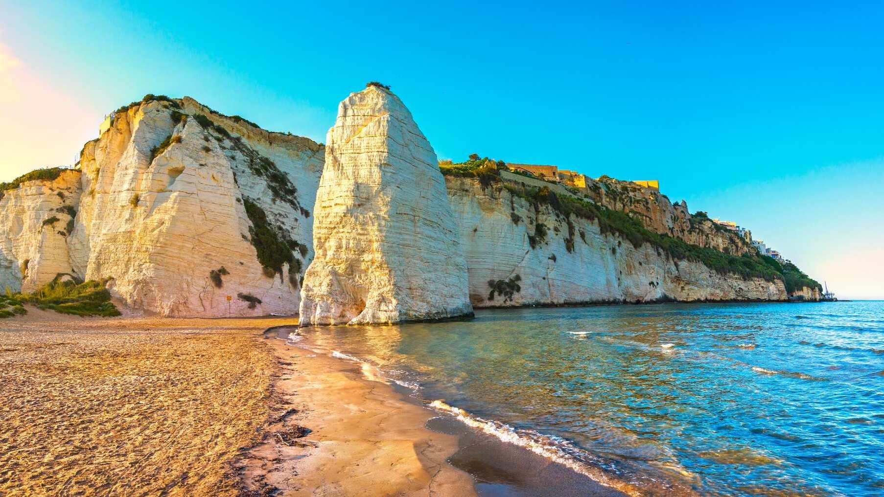 Pizzomunno, the stacks of Vieste - Pizzomunno | Secret World Trip Planner