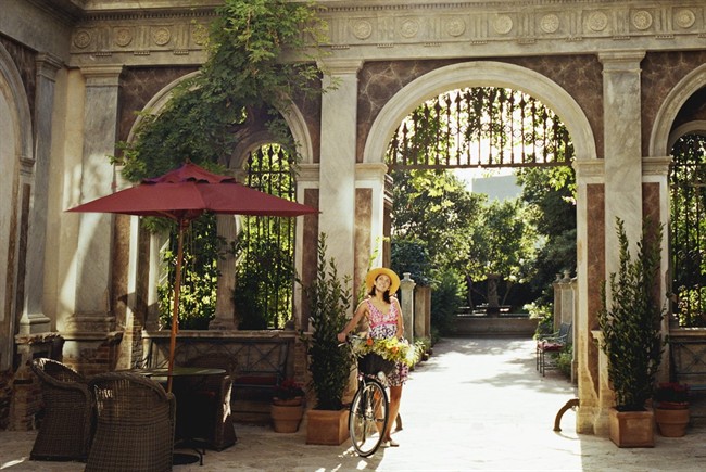 Palazzo Margherita és Francis Ford Coppola - Bernalda | Secret World Trip Planner