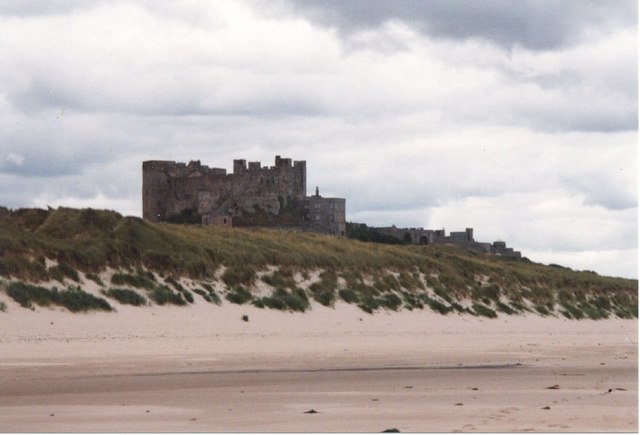 Bamburgh Beach und die wunderbare Burg - Bamburgh | Secret World Trip Planner