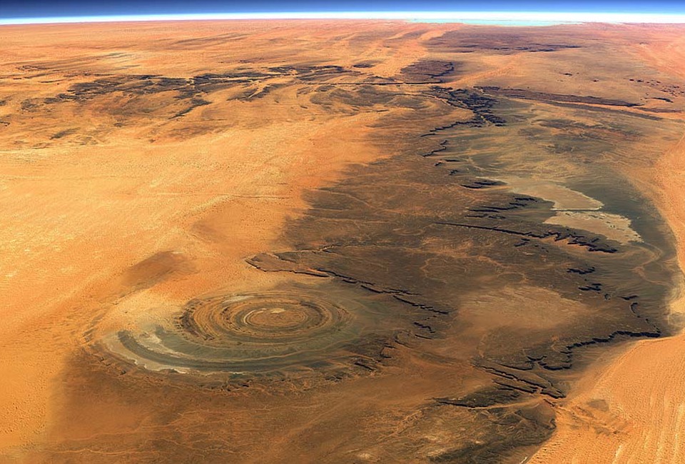Richat Structure  - the "Eye of Africa ( Mauritania ) — Ouadane