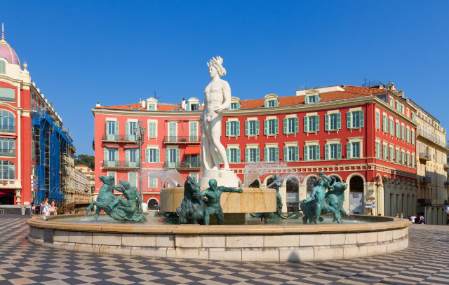 Der Brunnen der Sonne — Nice