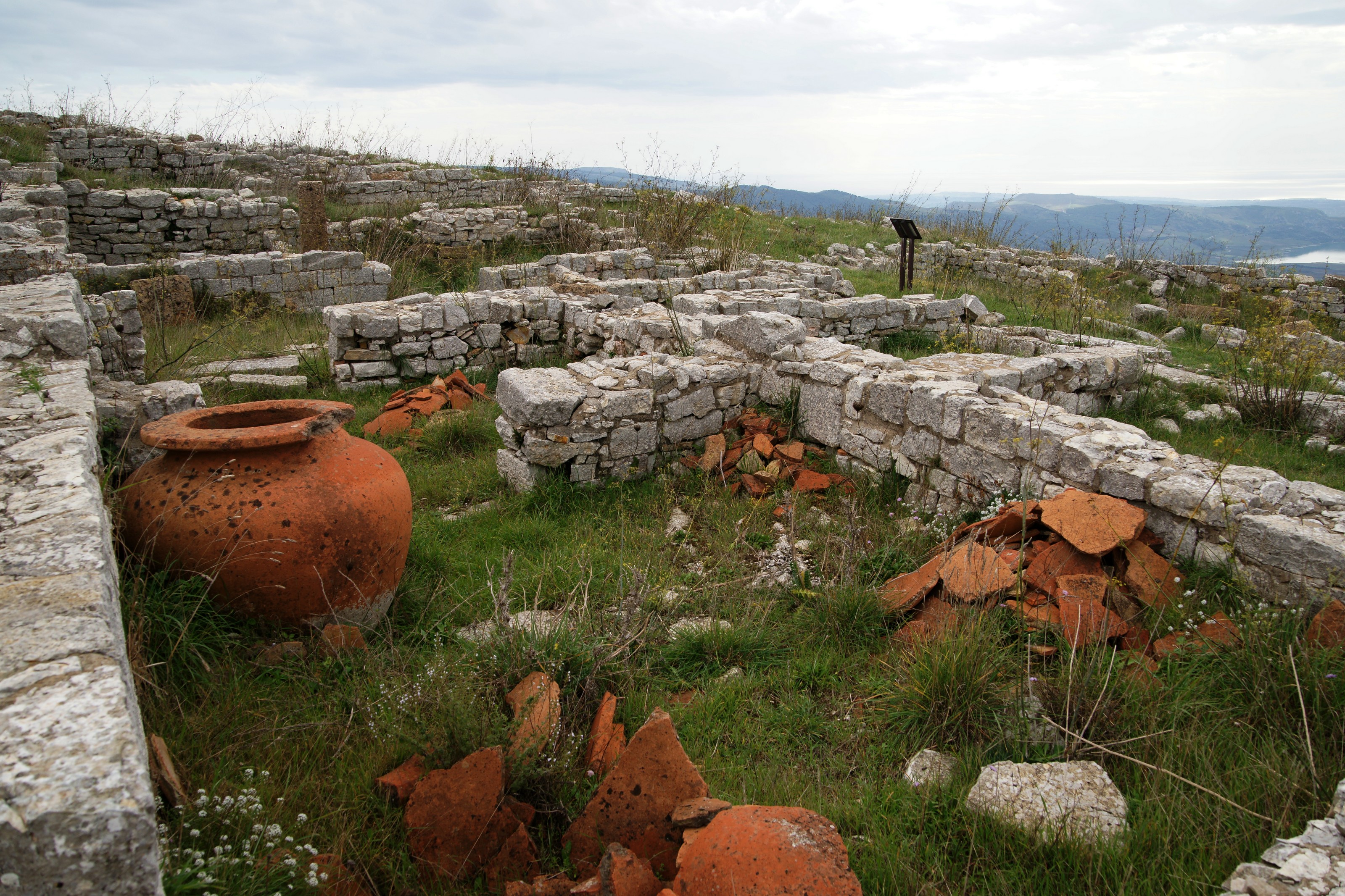 Archäologisches Gebiet Berg Adranone - Adragna | Secret World Trip Planner