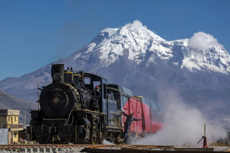 Crucero-Zug, Ecuador — Quito