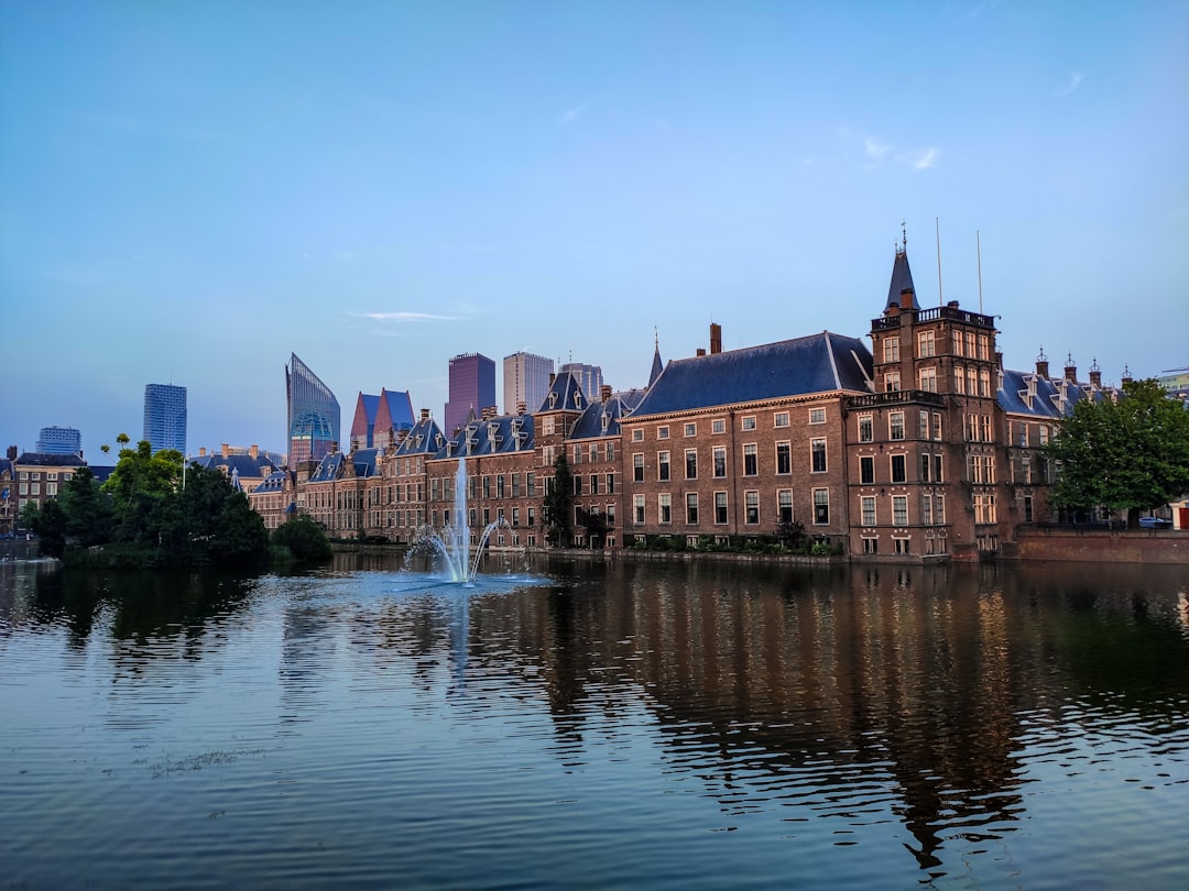 Den Haag | Der Binnenhof (Englisch: Inner Court) - L'Aia | Secret World Trip Planner