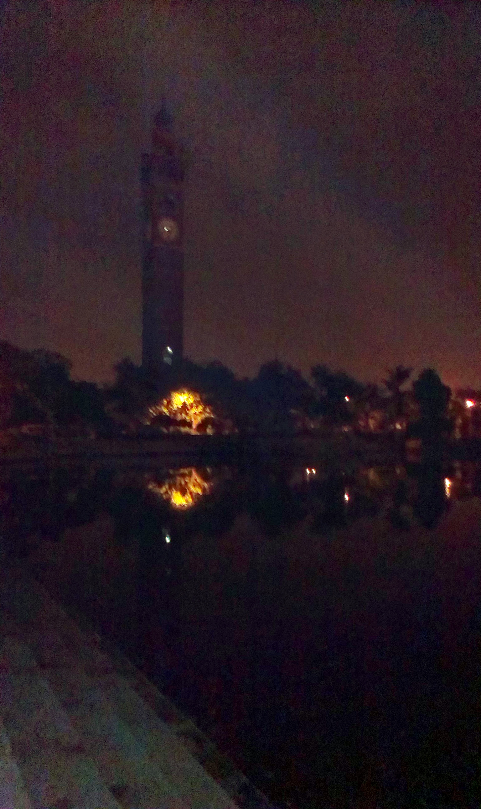 Lucknow | Ghanta-Ghar Uhrenturm - Lucknow | Secret World Trip Planner