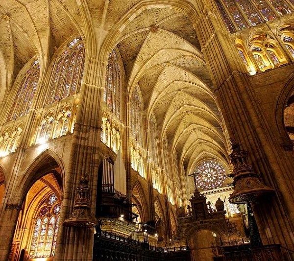 Cattedrale di León - León | Secret World Trip Planner