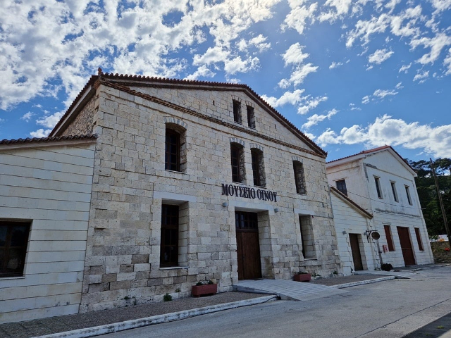 Samos Wine Museum — Μαλαγάρι (κόμβος