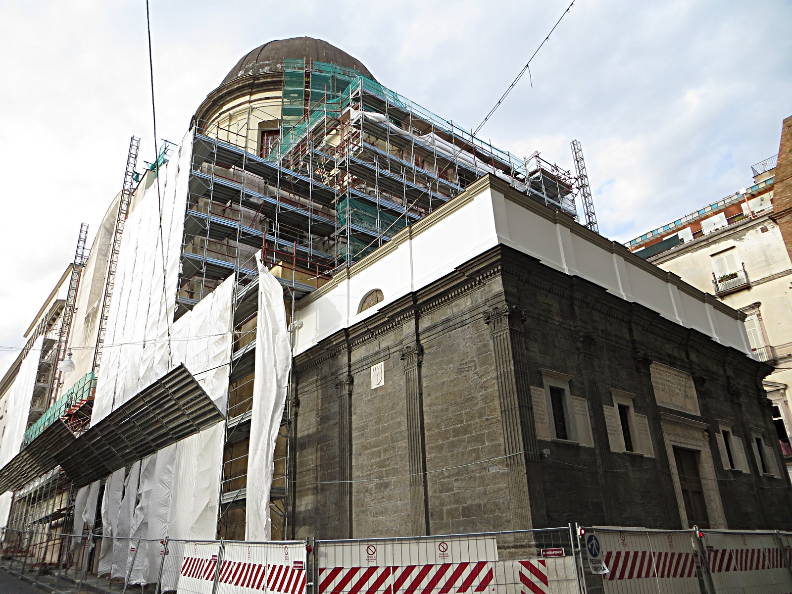ဘုရား၏အ S။ ယာ Maggiore della Pietrasanta - Napoli | Secret World Trip Planner